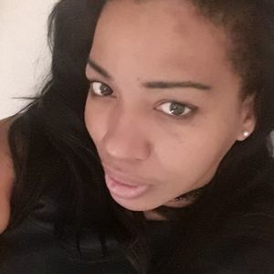 Meet your Posher, Eva